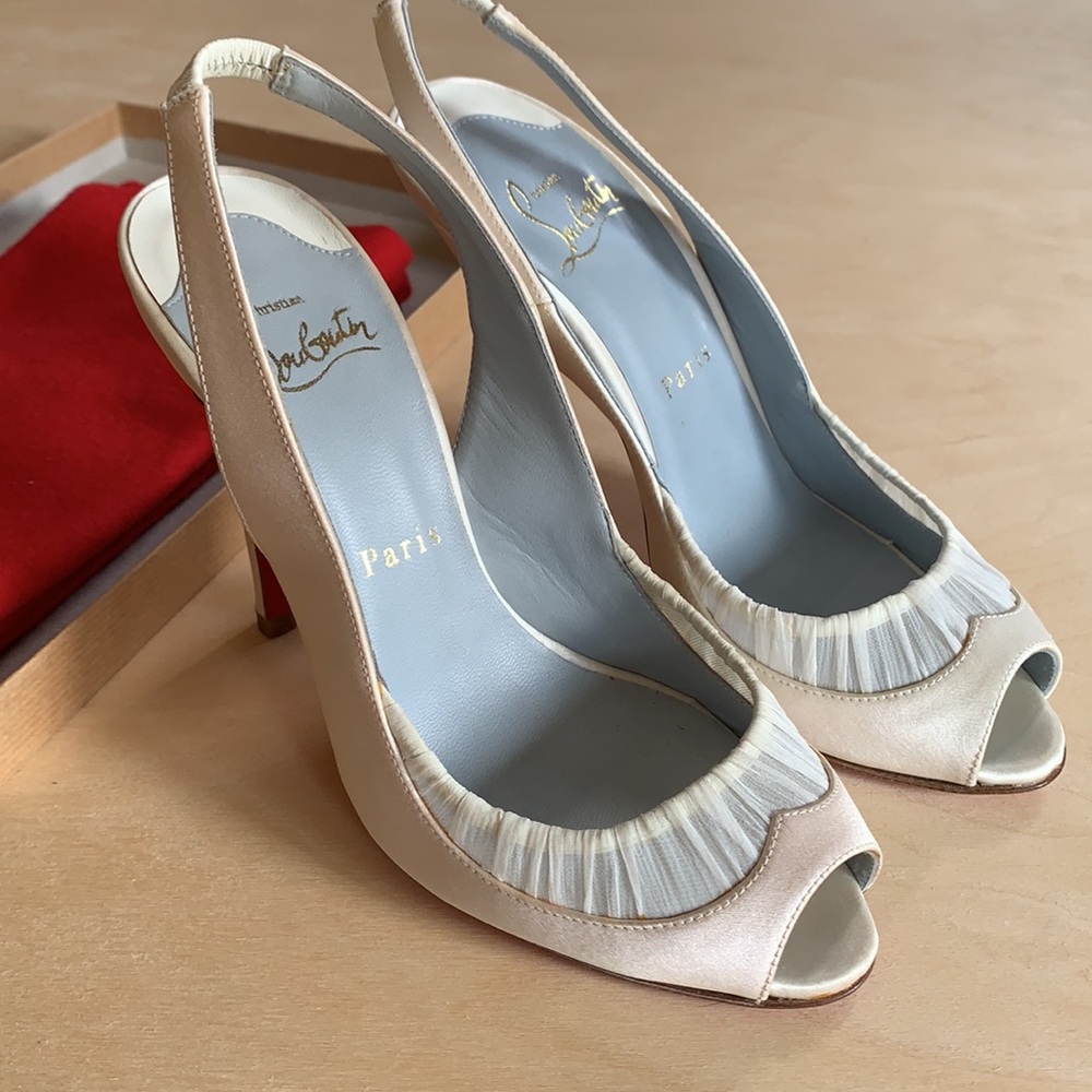 NEW Louboutin heels